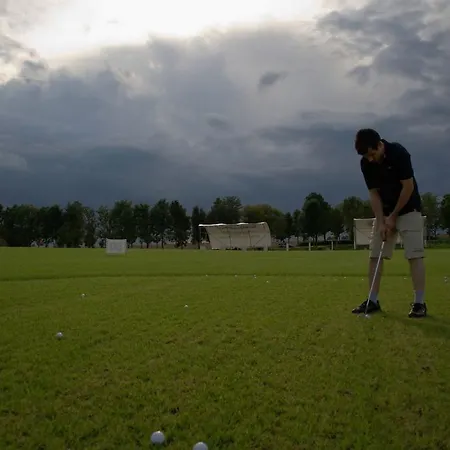 Golf Zajaczkowo 3* سووبسك